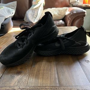 Nike Epic React Flyknit 2